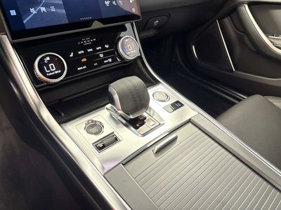 2024 Jaguar XF R-Dynamic SE