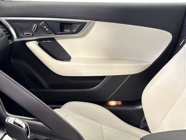 2023 Jaguar F-TYPE P450