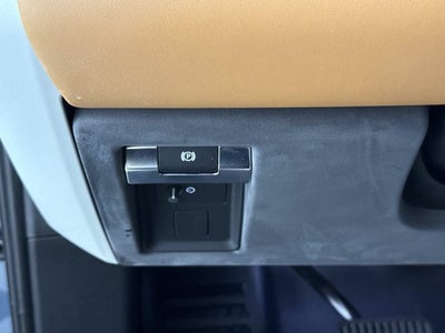2023 Land Rover Defender X-Dynamic SE