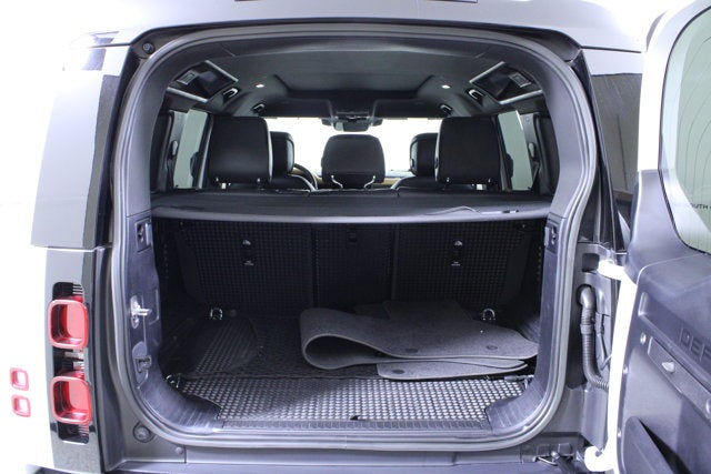 2023 Land Rover Defender X-Dynamic SE