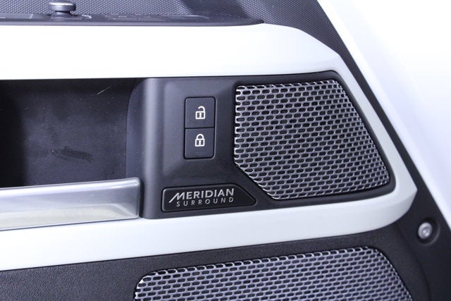 2023 Land Rover Defender X-Dynamic SE