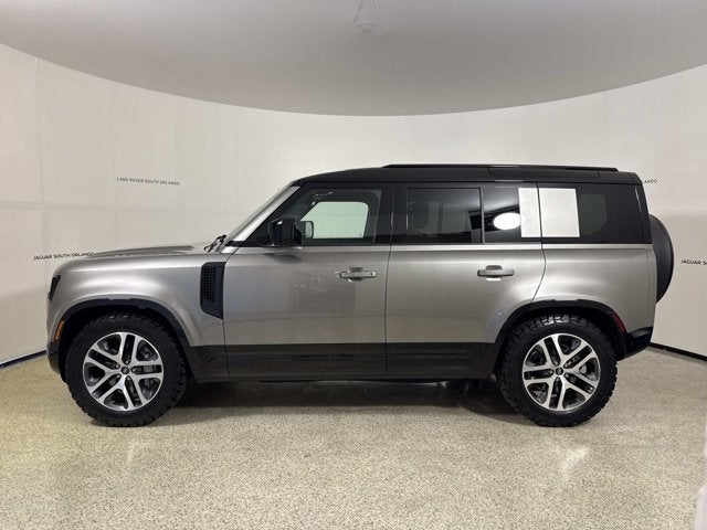 2025 Land Rover Defender X-Dynamic SE