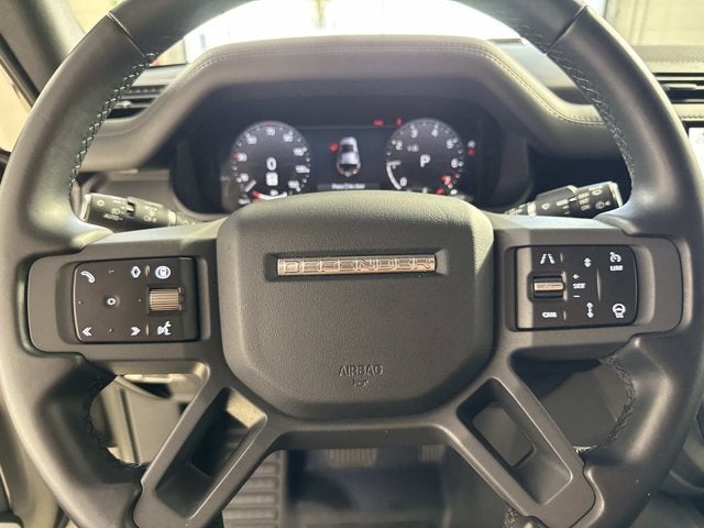 2025 Land Rover Defender X-Dynamic SE