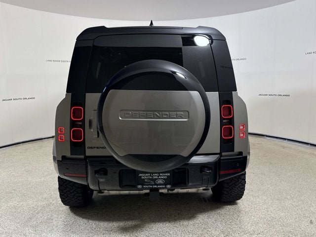 2025 Land Rover Defender X-Dynamic SE