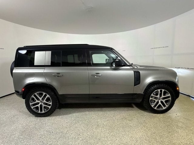 2025 Land Rover Defender X-Dynamic SE