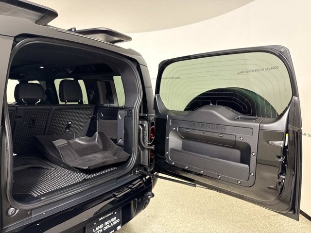 2024 Land Rover Defender X-Dynamic SE