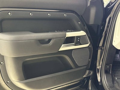 2024 Land Rover Defender X-Dynamic SE