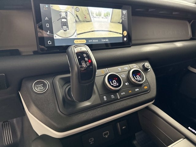 2024 Land Rover Defender X-Dynamic SE
