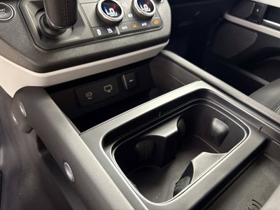 2024 Land Rover Defender X-Dynamic SE
