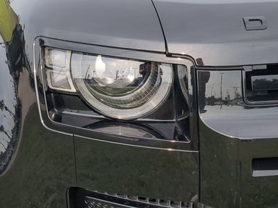 2025 Land Rover Defender X-Dynamic SE