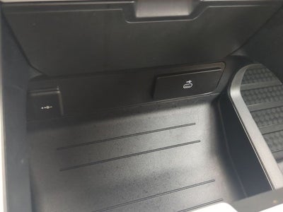 2025 Land Rover Defender X-Dynamic SE