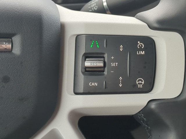 2025 Land Rover Defender X-Dynamic SE