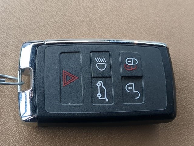 2025 Land Rover Defender X-Dynamic SE