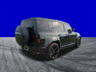 2025 Land Rover Defender X-Dynamic SE