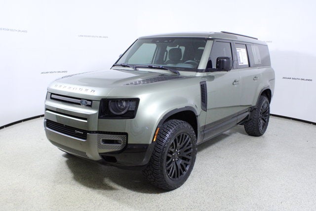 2023 Land Rover Defender X-Dynamic SE