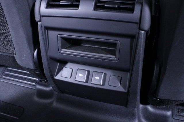 2024 Land Rover Defender S