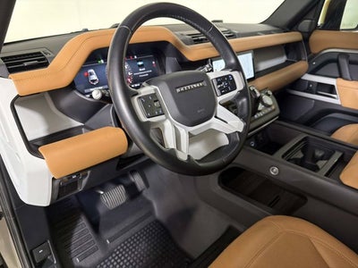 2023 Land Rover Defender SE