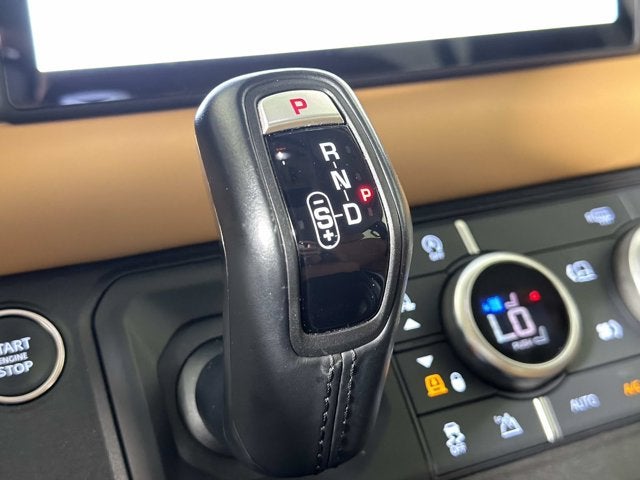 2023 Land Rover Defender SE
