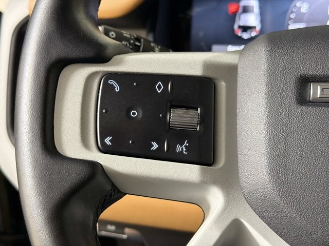 2023 Land Rover Defender SE