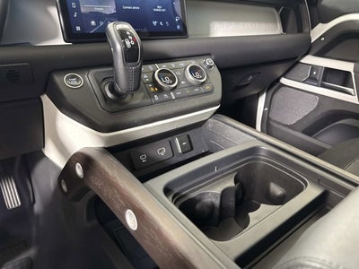 2020 Land Rover Defender SE