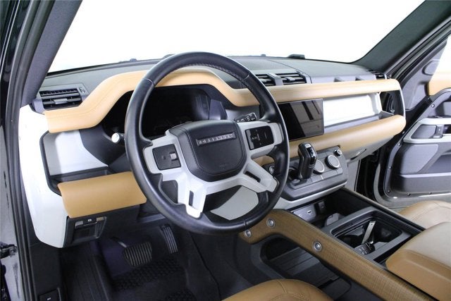 2023 Land Rover Defender SE