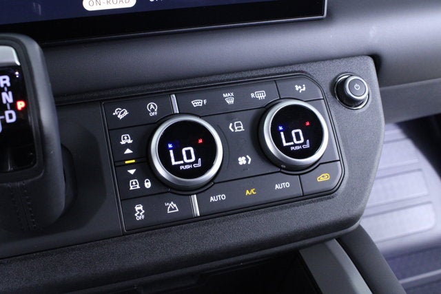 2025 Land Rover Defender V8