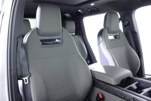 2026 Land Rover Defender OCTA