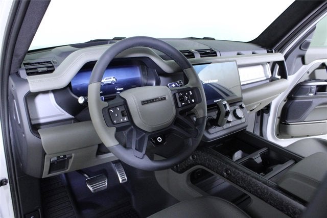 2026 Land Rover Defender OCTA