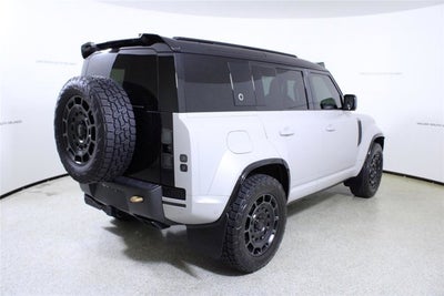 2026 Land Rover Defender OCTA