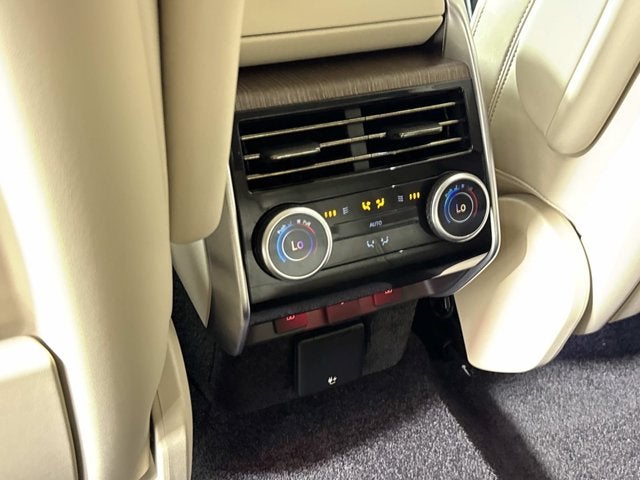 2024 Land Rover Range Rover SE
