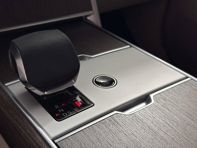 2024 Land Rover Range Rover SE