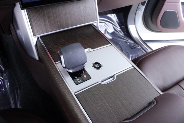 2024 Land Rover Range Rover SE