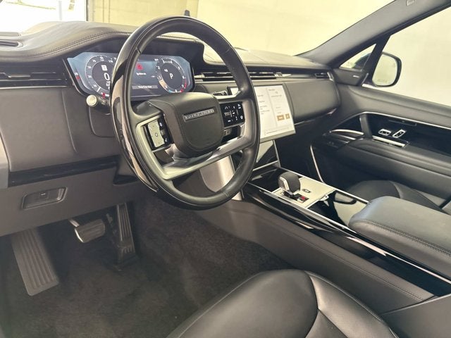 2025 Land Rover Range Rover SE