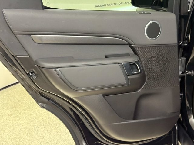 2017 Land Rover Discovery SE