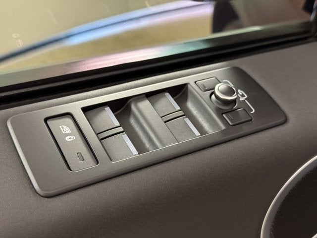 2017 Land Rover Discovery SE