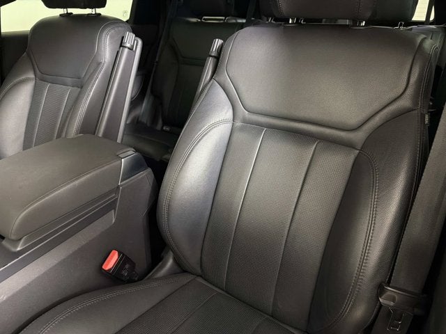 2017 Land Rover Discovery SE
