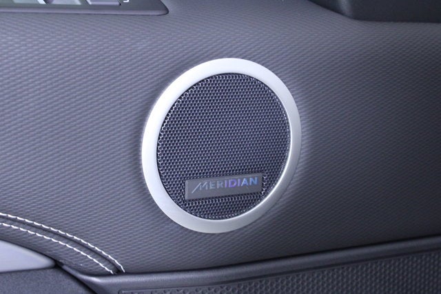 2025 Land Rover Discovery Dynamic SE