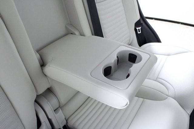 2025 Land Rover Discovery Dynamic SE