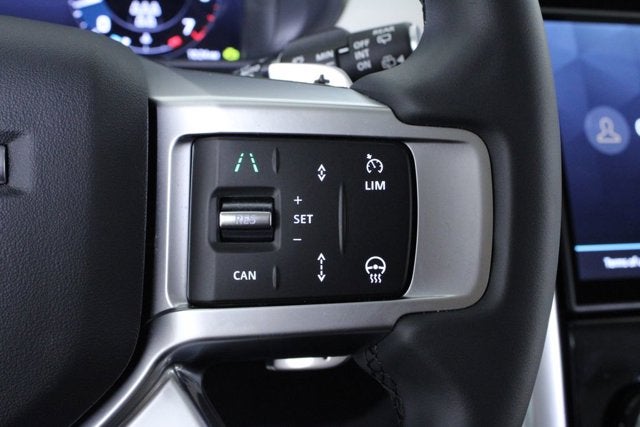 2025 Land Rover Discovery Dynamic SE