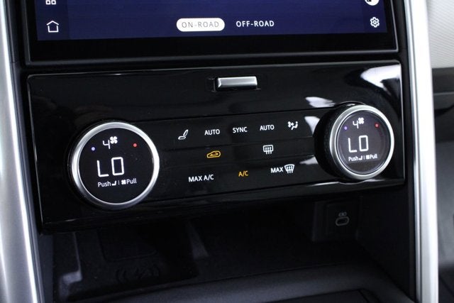 2025 Land Rover Discovery Dynamic SE