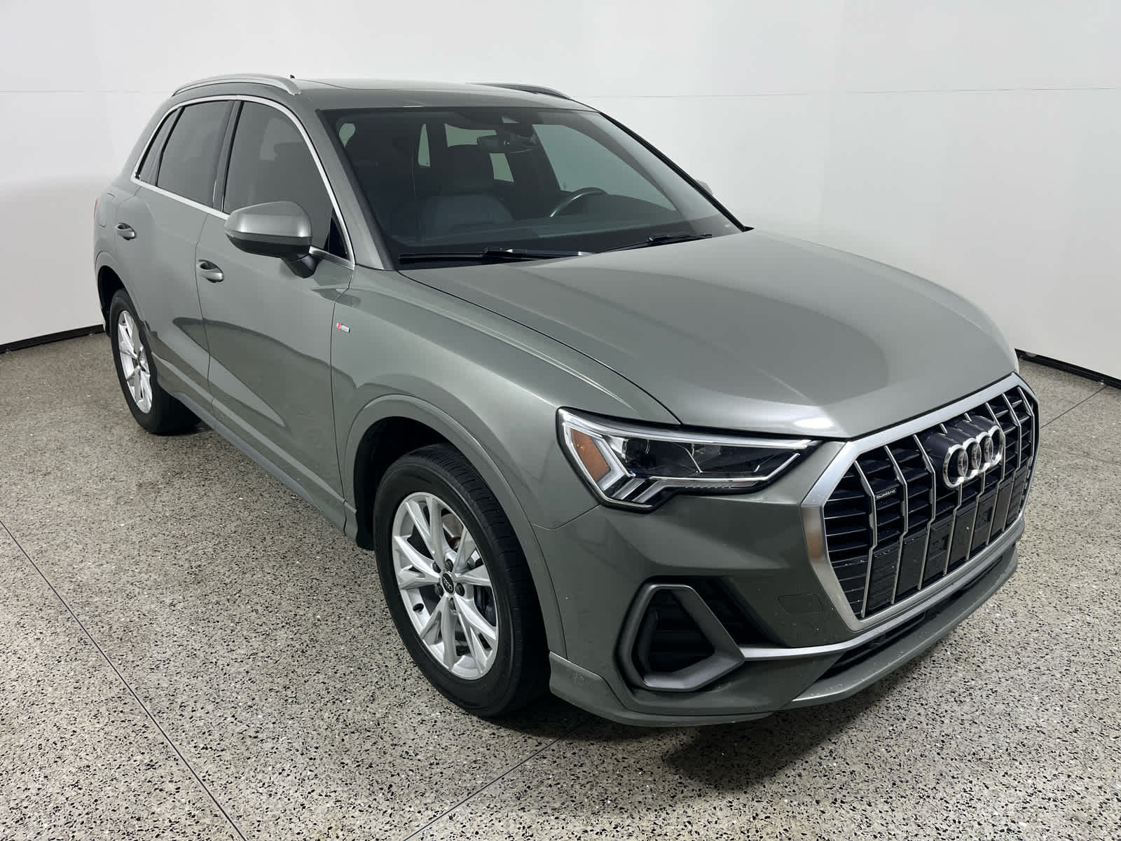 2023 Audi Q3 Premium 45 TFSI S line quattro Tiptronic