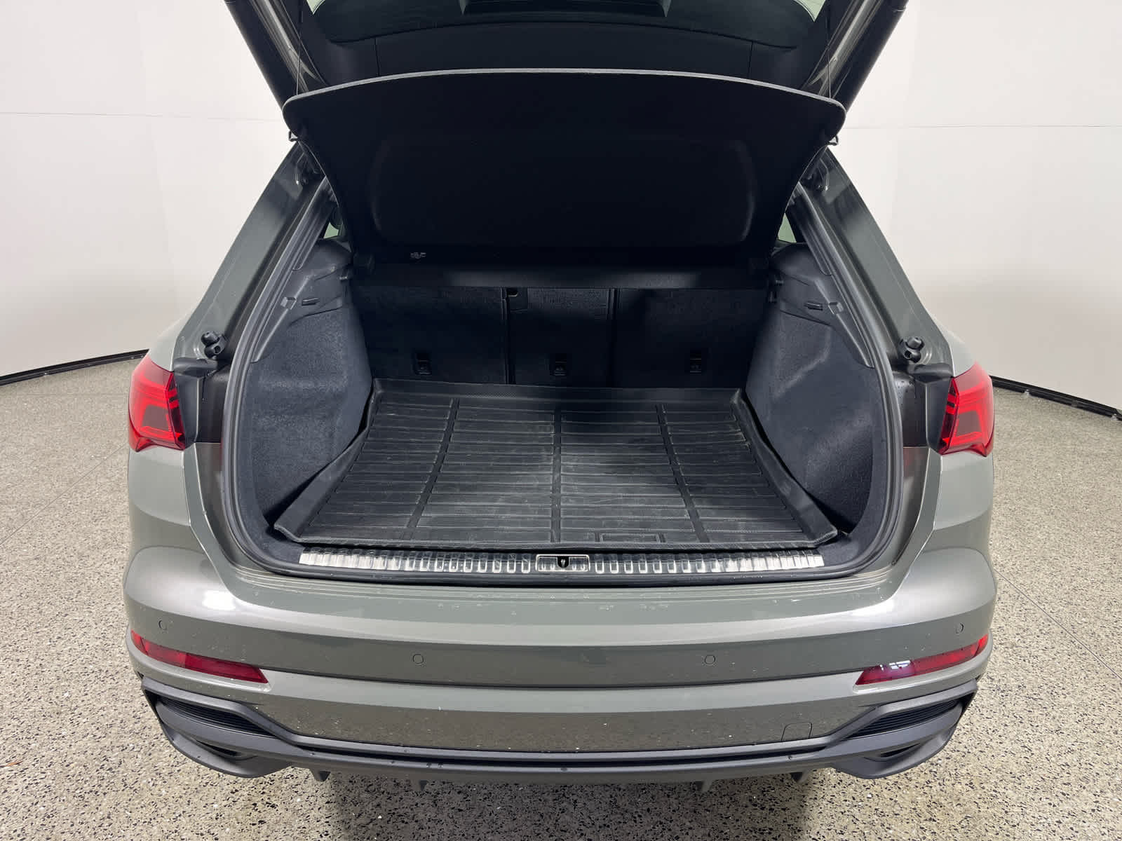 2023 Audi Q3 Premium 45 TFSI S line quattro Tiptronic