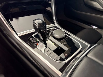 2021 BMW 8 Series 840i