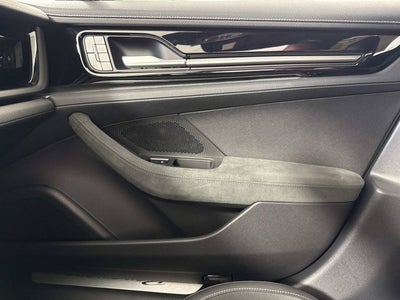 2025 Porsche Panamera Base