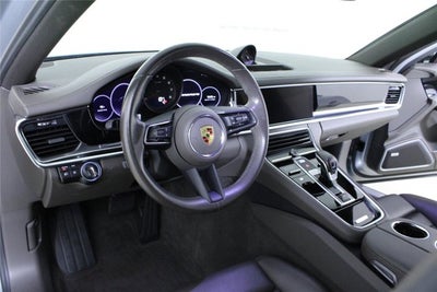 2022 Porsche Panamera 4