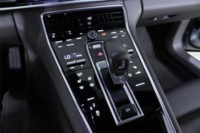 2022 Porsche Panamera 4