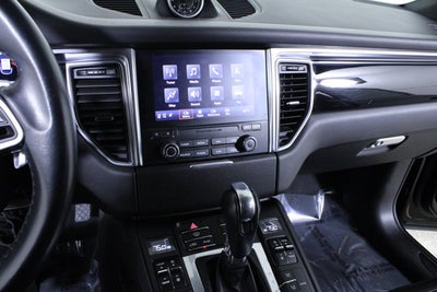 2018 Porsche Macan Base