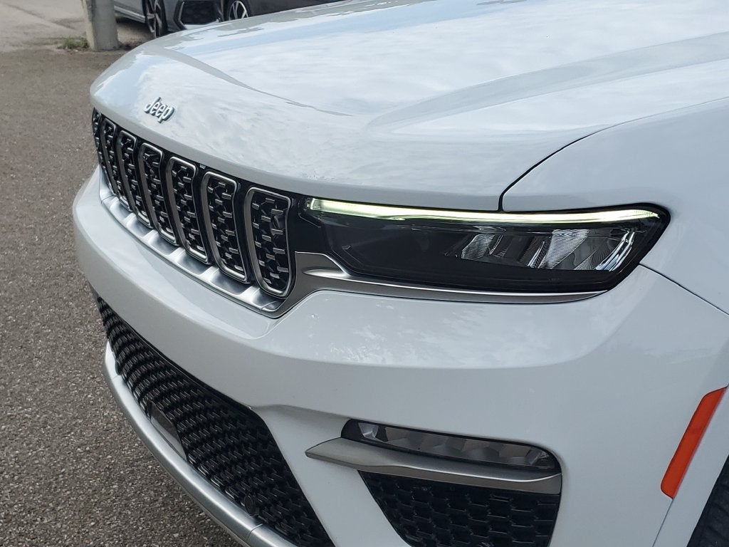 2022 Jeep Grand Cherokee Summit