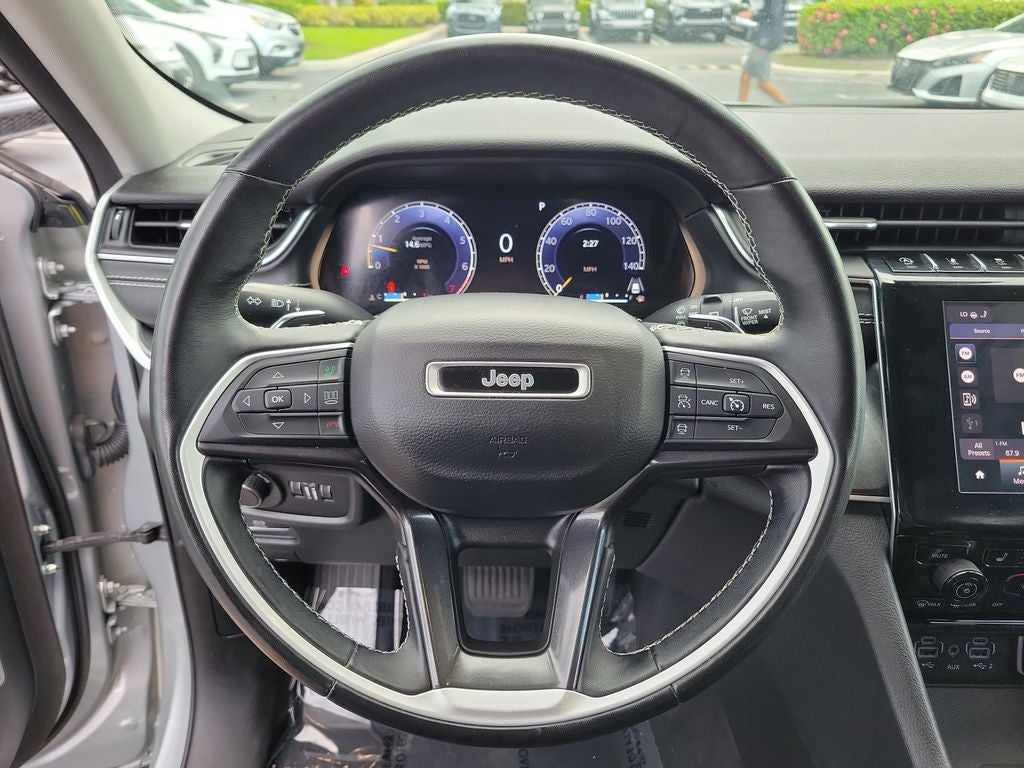 2022 Jeep Grand Cherokee L Laredo