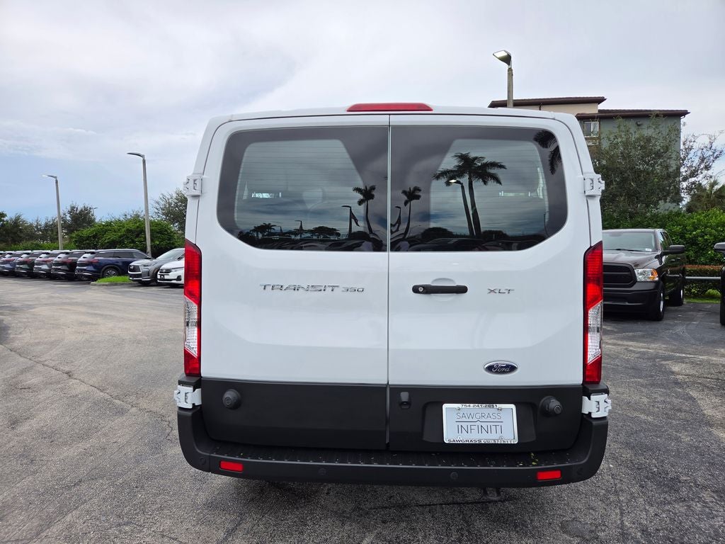 2024 Ford Transit Passenger Wagon XLT